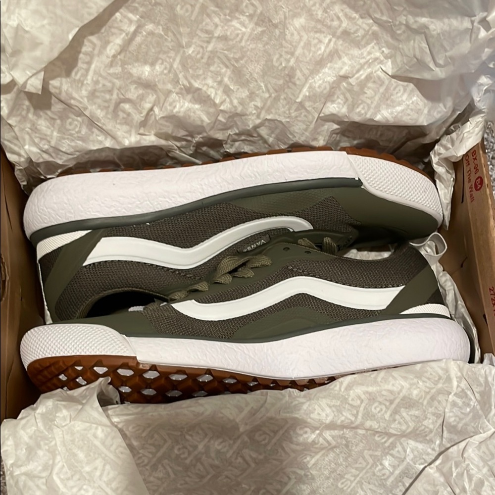 NIB Vans Ultrarange EXO